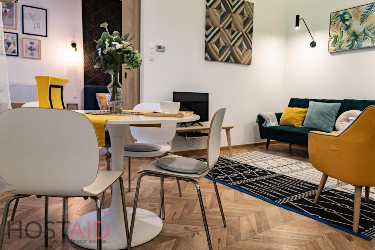M10 Apartment - Hostaid Budapeste Exterior foto